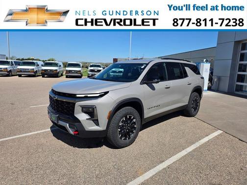 Sandstone Gray 2026 Chevrolet Traverse Z71