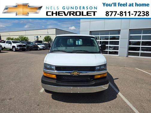 Summit White 2026 Chevrolet Express 3500 Work Van