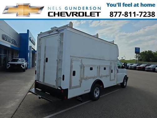 Summit White 2025 Chevrolet Express 3500 Work Van