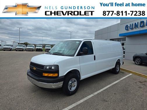 Summit White 2026 Chevrolet Express 3500 Work Van