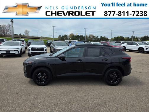Mosaic Black Metallic 2026 Chevrolet Trax LT