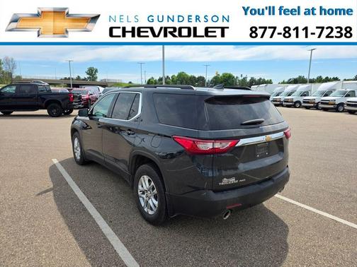 Graphite Metallic 2020 Chevrolet Traverse LT Cloth