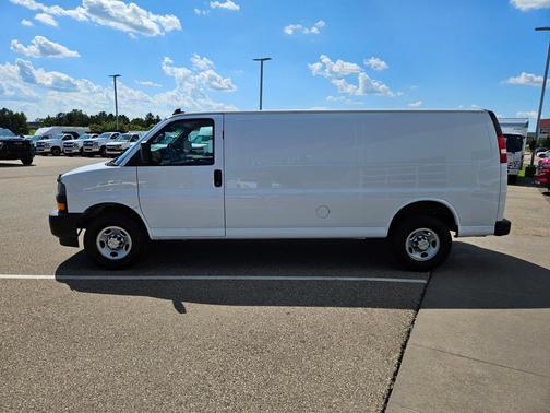 2022 Chevrolet Express 3500 Work Van