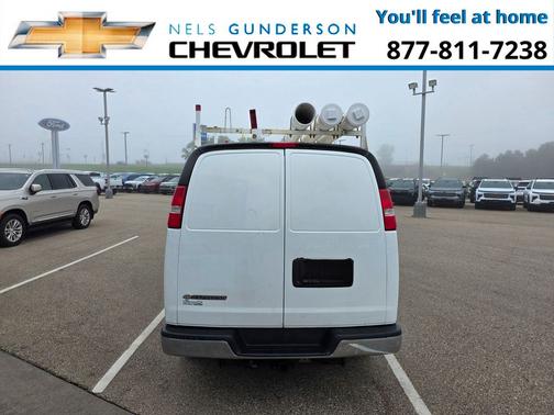 Summit White 2017 Chevrolet Express 3500 Work Van
