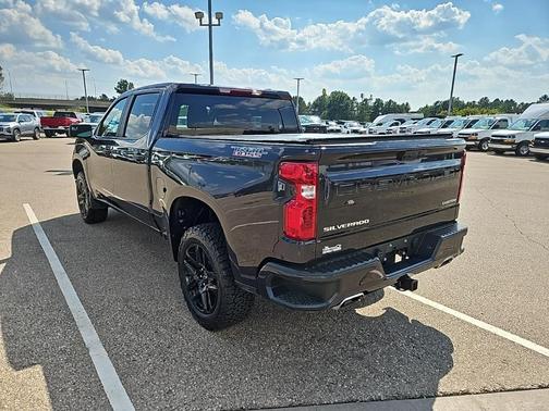 2022 Chevrolet Silverado 1500 Custom Trail Boss
