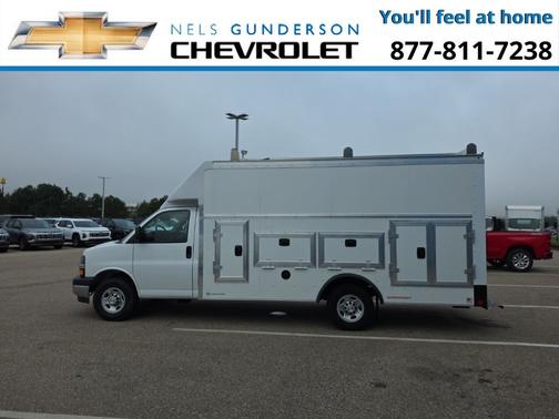 Summit White 2025 Chevrolet Express 3500 Work Van