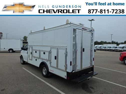 Summit White 2025 Chevrolet Express 3500 Work Van