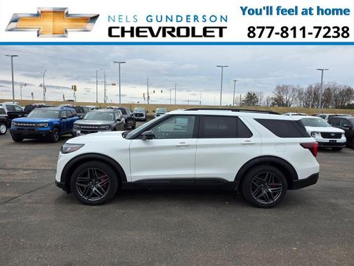 Star White 2025 Ford Explorer ST