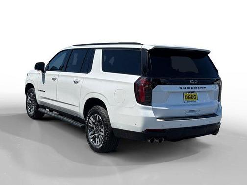 Pearl 2025 Chevrolet Suburban Z71