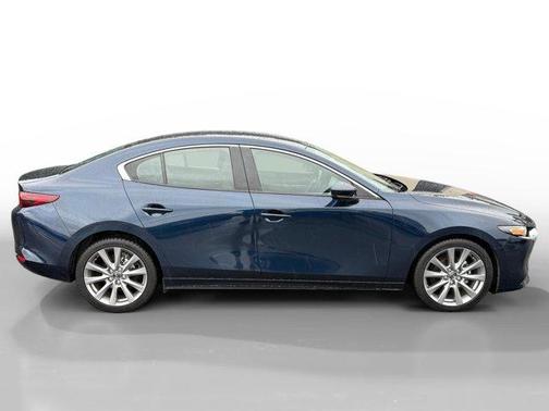 2022 Mazda Mazda3 FWD w/Select Package