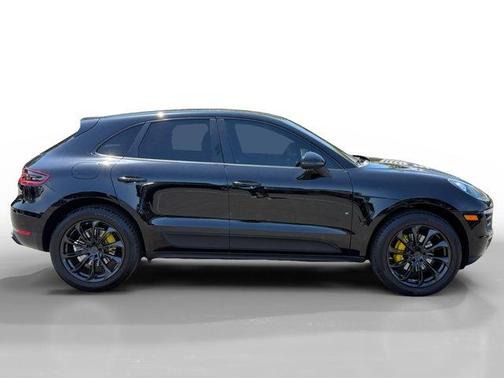 Black 2018 Porsche Macan
