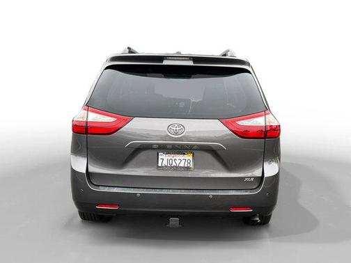2015 Toyota Sienna XLE
