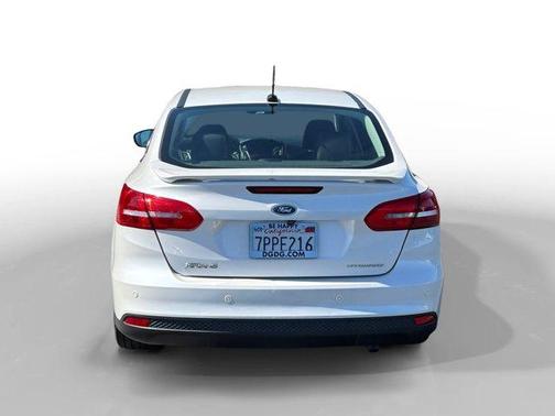 White Platinum Clearcoat Metallic 2015 Ford Focus Titanium