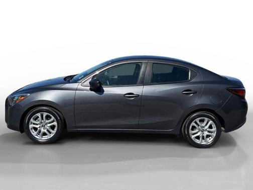 2017 Toyota Yaris iA Base