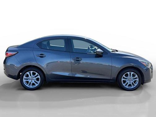 2017 Toyota Yaris iA Base