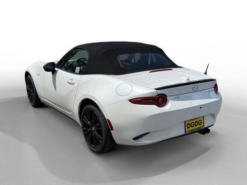 Snowflake White Pearl Mica 2026 Mazda MX-5 Miata