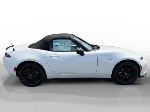 Snowflake White Pearl Mica 2026 Mazda MX-5 Miata