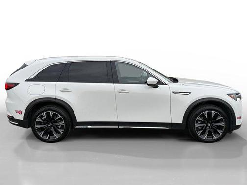 2024 Mazda CX-90 PHEV Premium Plus