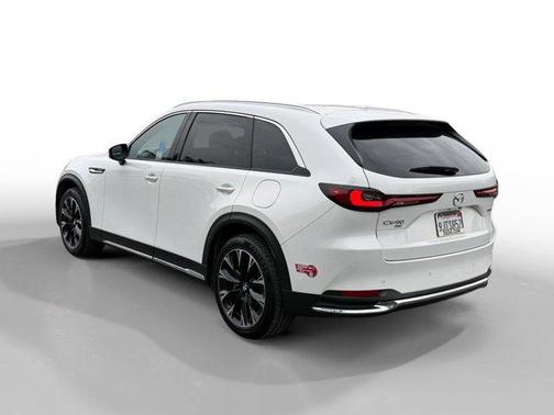 2024 Mazda CX-90 PHEV Premium Plus