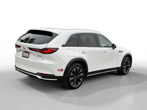 2024 Mazda CX-90 PHEV Premium Plus