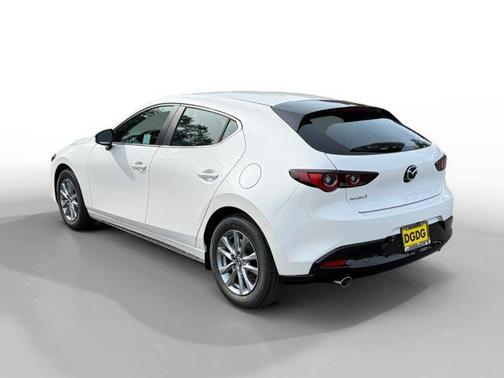 Snowflake White Pearl 2026 Mazda Mazda3 2.5 S