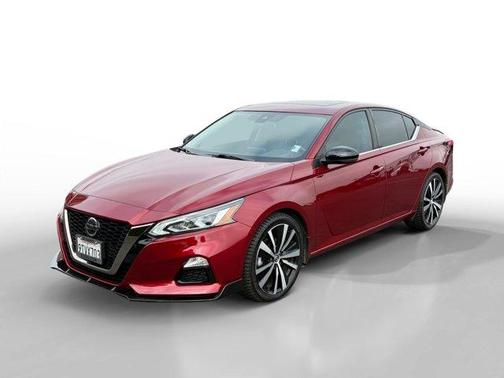 Scarlet Ember 2021 Nissan Altima 2.5 SR
