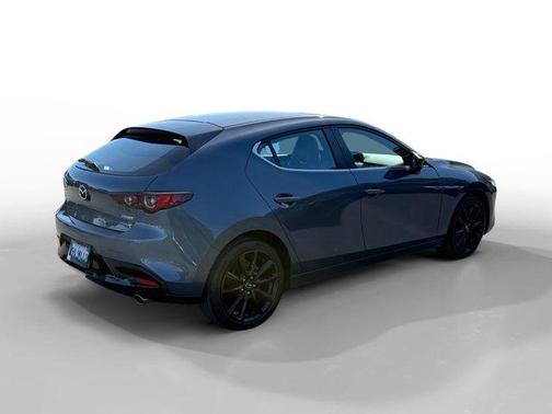 2022 Mazda Mazda3 Carbon Edition