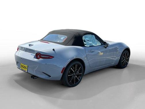 Aero Gray Metallic 2026 Mazda MX-5 Miata Grand Touring