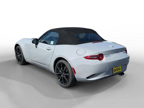 Aero Gray Metallic 2026 Mazda MX-5 Miata Grand Touring