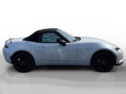 Snowflake White Pearl 2026 Mazda MX-5 Miata Club