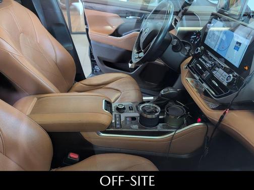 2021 Toyota Highlander Platinum