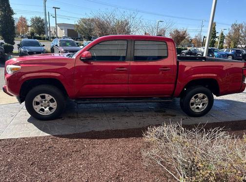 2018 Toyota Tacoma SR