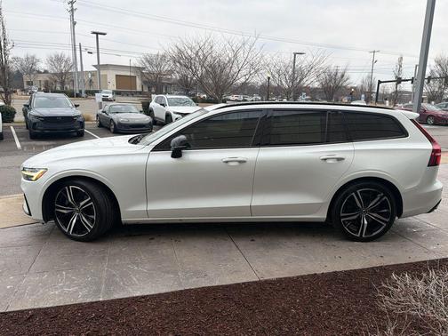 2020 Volvo V60 T5 R-Design
