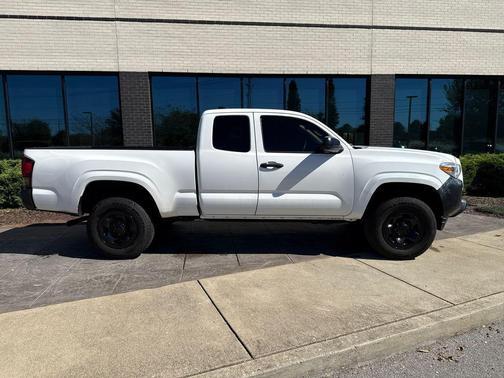 2021 Toyota Tacoma SR