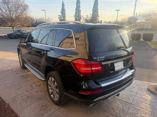 2018 Mercedes-Benz GLS 450 4MATIC