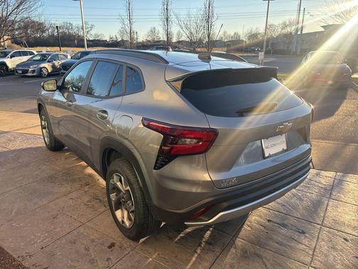 2024 Chevrolet Trax LT