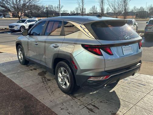 2022 Hyundai TUCSON SE