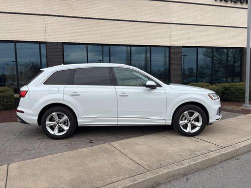 2023 Audi Q7 55 Premium