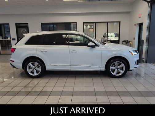 2023 Audi Q7 55 Premium