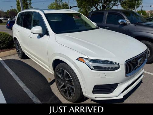 2021 Volvo XC90 T6 Momentum