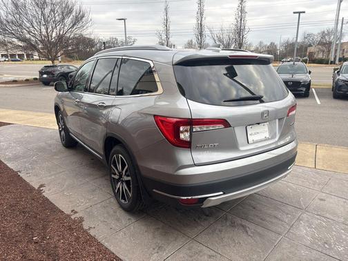 2021 Honda Pilot Touring 8-Passenger