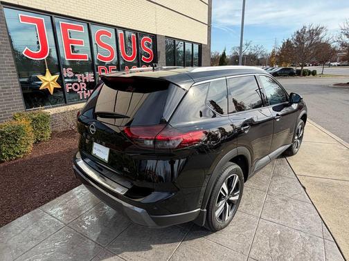 2025 Nissan Rogue SL