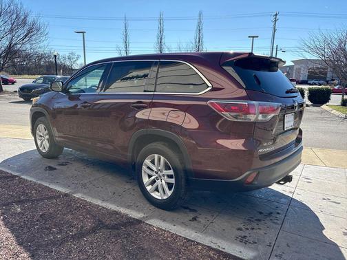 2015 Toyota Highlander LE