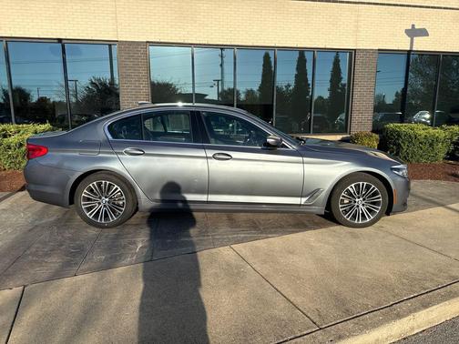 2019 BMW 540 540i