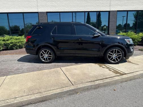 2017 Ford Explorer sport