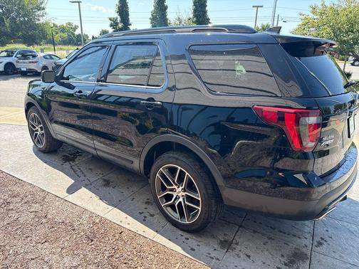 2017 Ford Explorer sport
