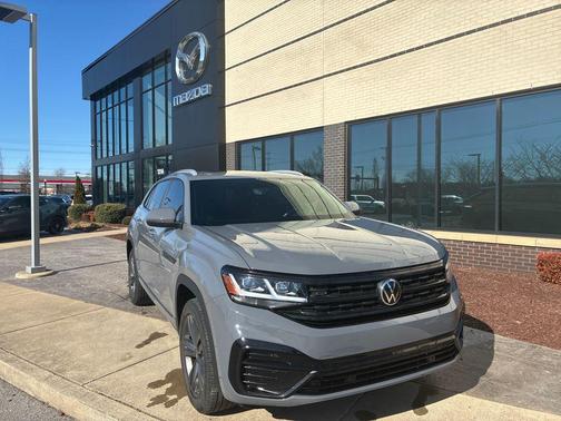 Pure Gray 2021 Volkswagen Atlas Cross Sport 3.6L V6 SE w/Technology R-Line SUV
