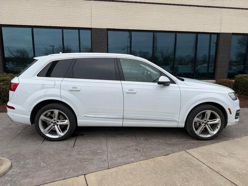 2019 Audi Q7 55 Prestige