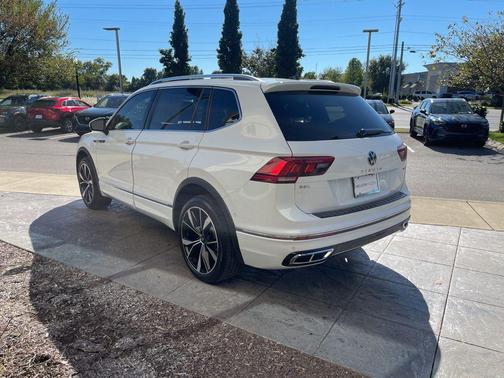 2022 Volkswagen Tiguan 2.0T SEL R-Line 4MOTION