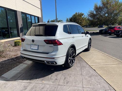 2022 Volkswagen Tiguan 2.0T SEL R-Line 4MOTION